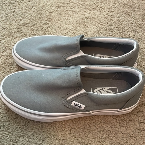 Vans - Picture 3 of 7